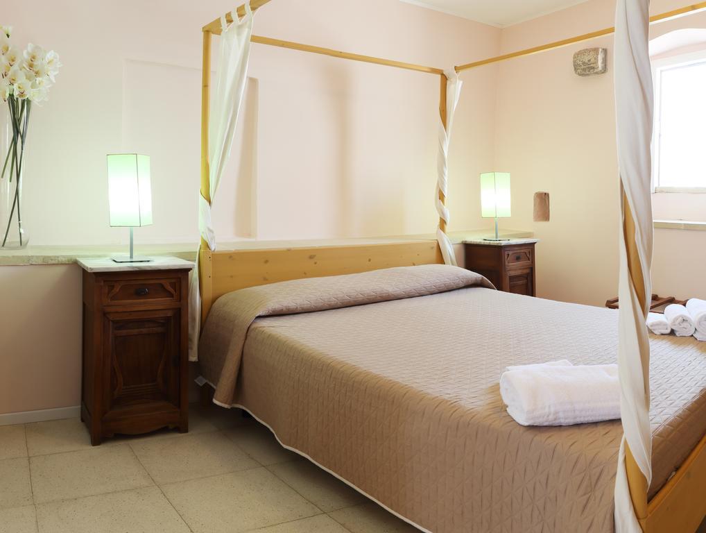 B&B Dimora Muzio And Restaurant Gallipoli Buitenkant foto